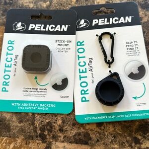 Pelican Black Stick-On Mount & keychain for AirTag